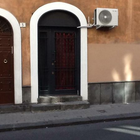 Gisira Apartments Al Borgo Catania Bagian luar foto